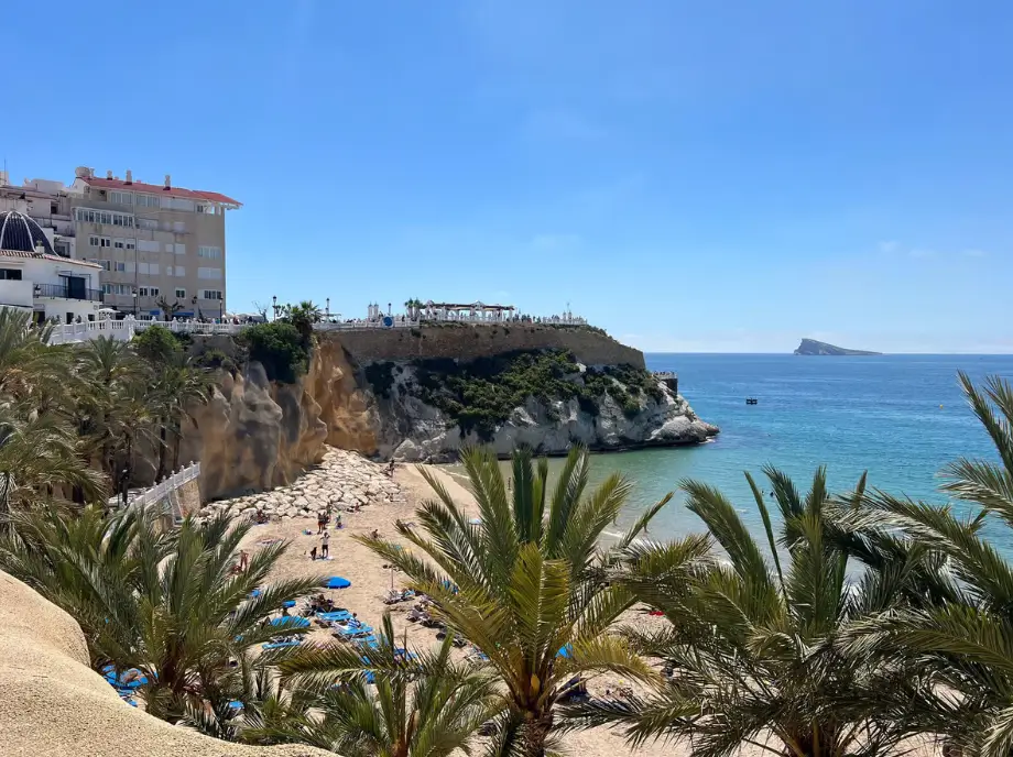 Playa de Altea Alicante: krystalicznie czyste wody na Costa Blanca