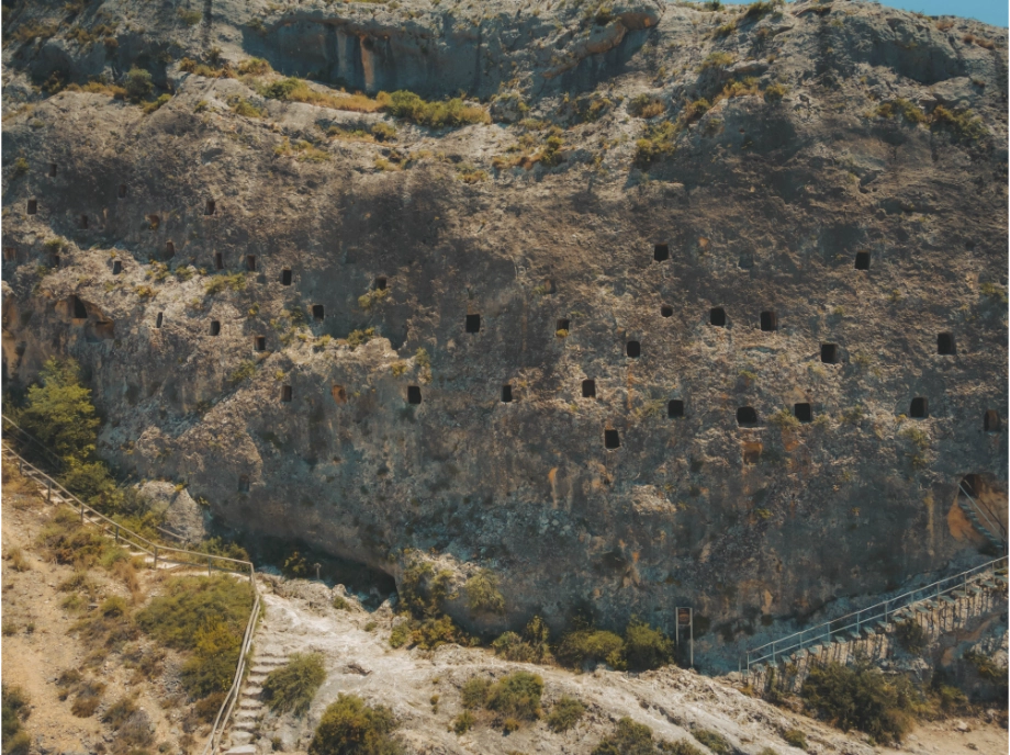 Cavidades y galerías en Bocairent