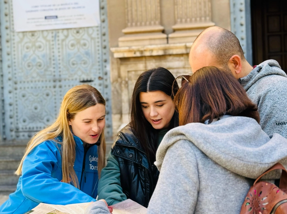 Deciphering the riddles during the ginacana in the historic centre of Valencia