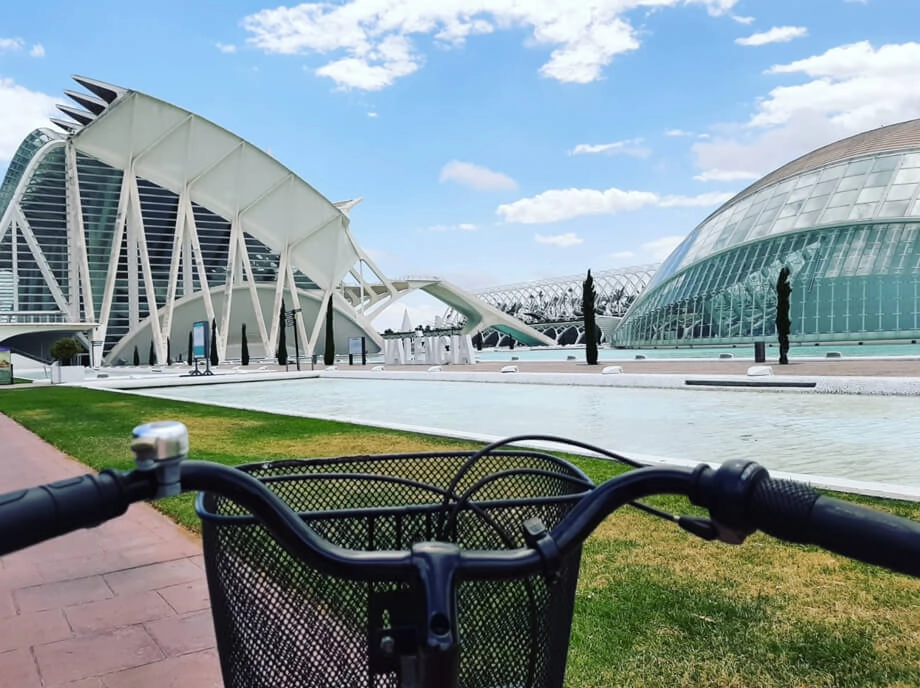Ruta en bici por la Ciudad de las Artes y las Ciencias